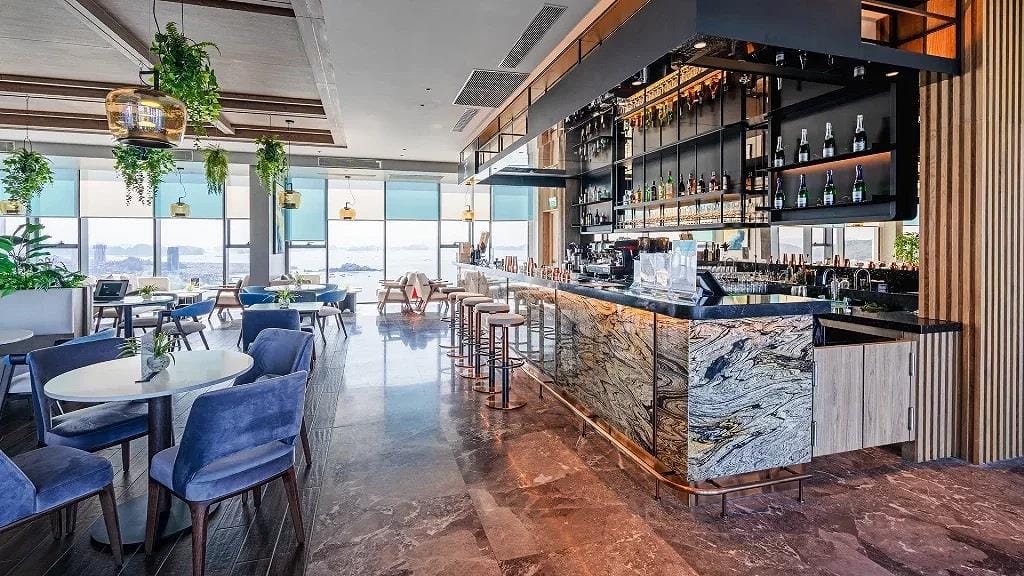 Best bay view hotel Ha Long