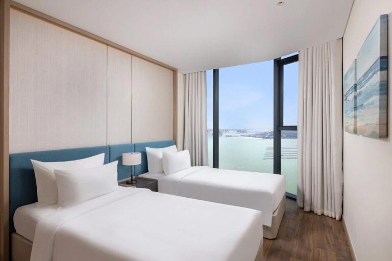 Best bay view hotel Ha Long