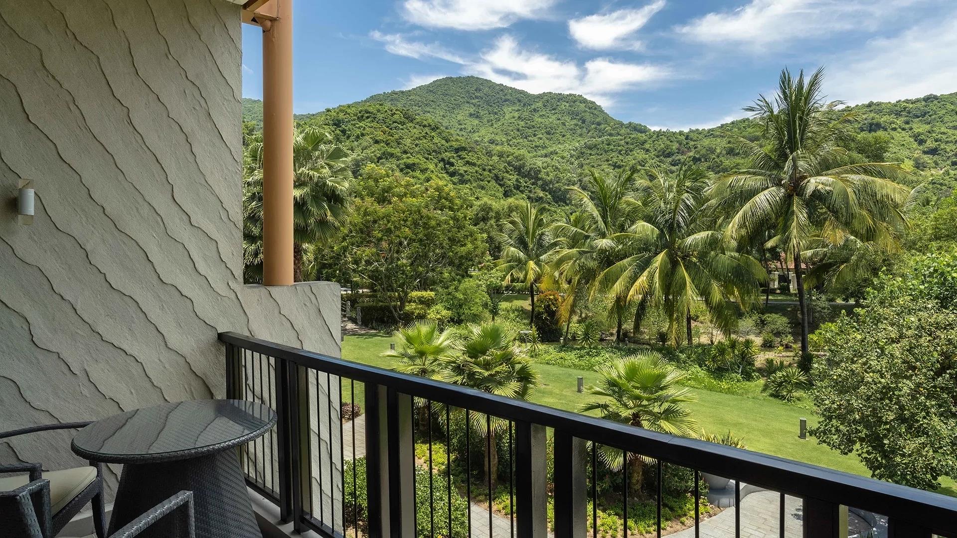 Angsana Lang Co Resort