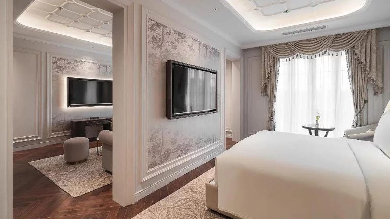 Best hotel near Xuan Huong Lake