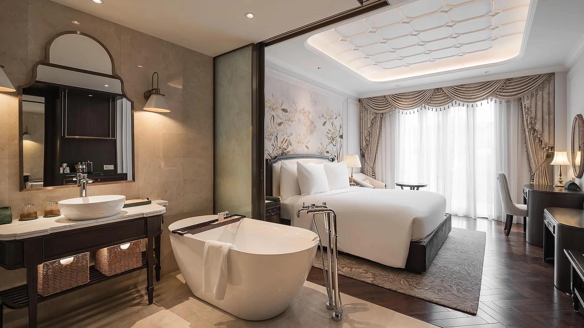 Luxury hotel in Dalat center
