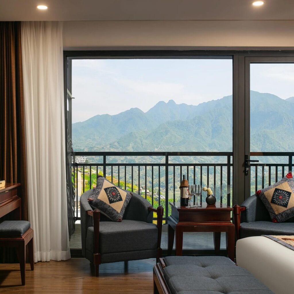 Sapa infinity pool hotel