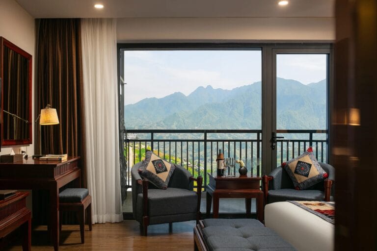 Sapa infinity pool hotel