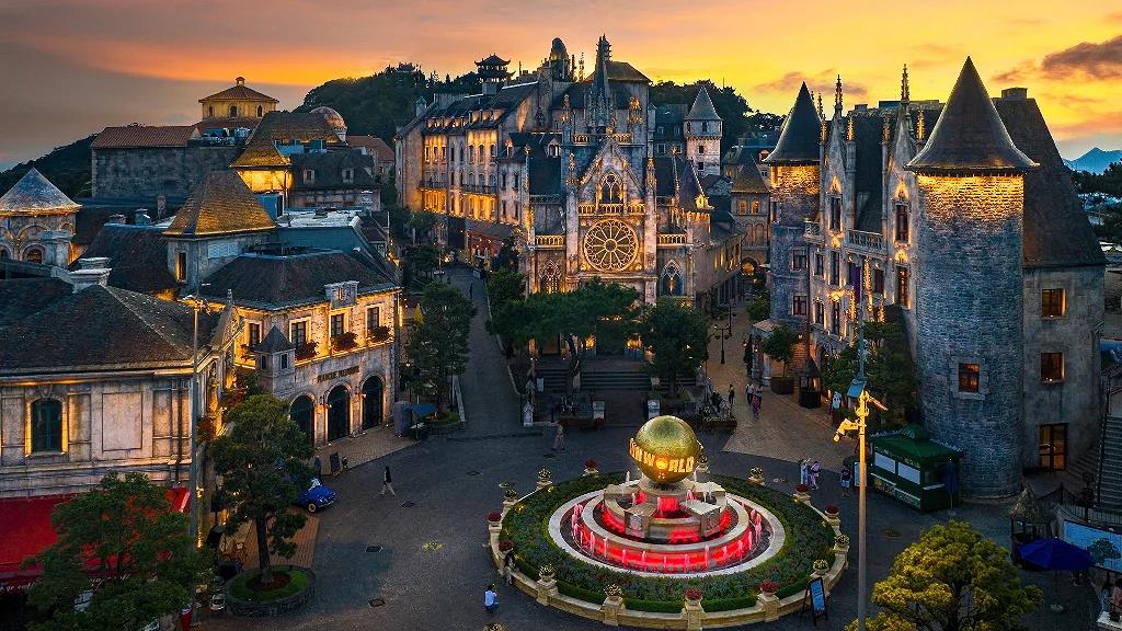 Luxury accommodation Ba Na Hills