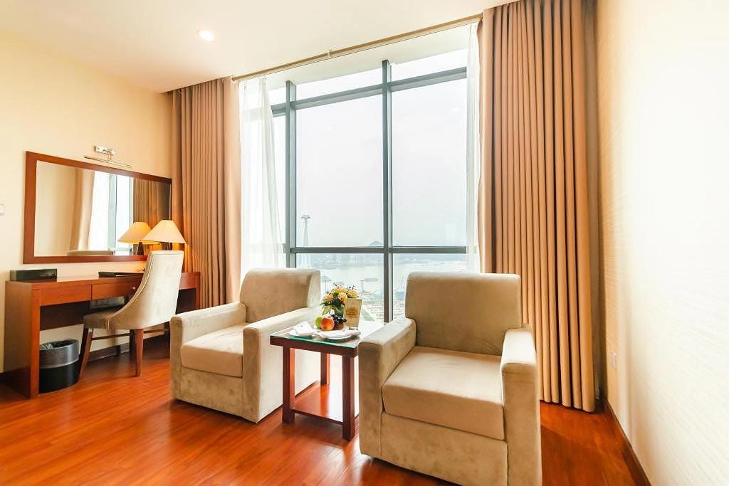 Bai Chay beach hotel