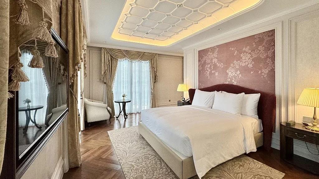 Best hotel near Xuan Huong Lake