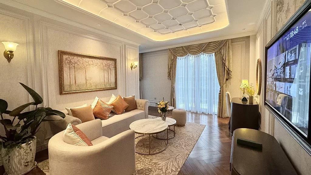 Best hotel near Xuan Huong Lake
