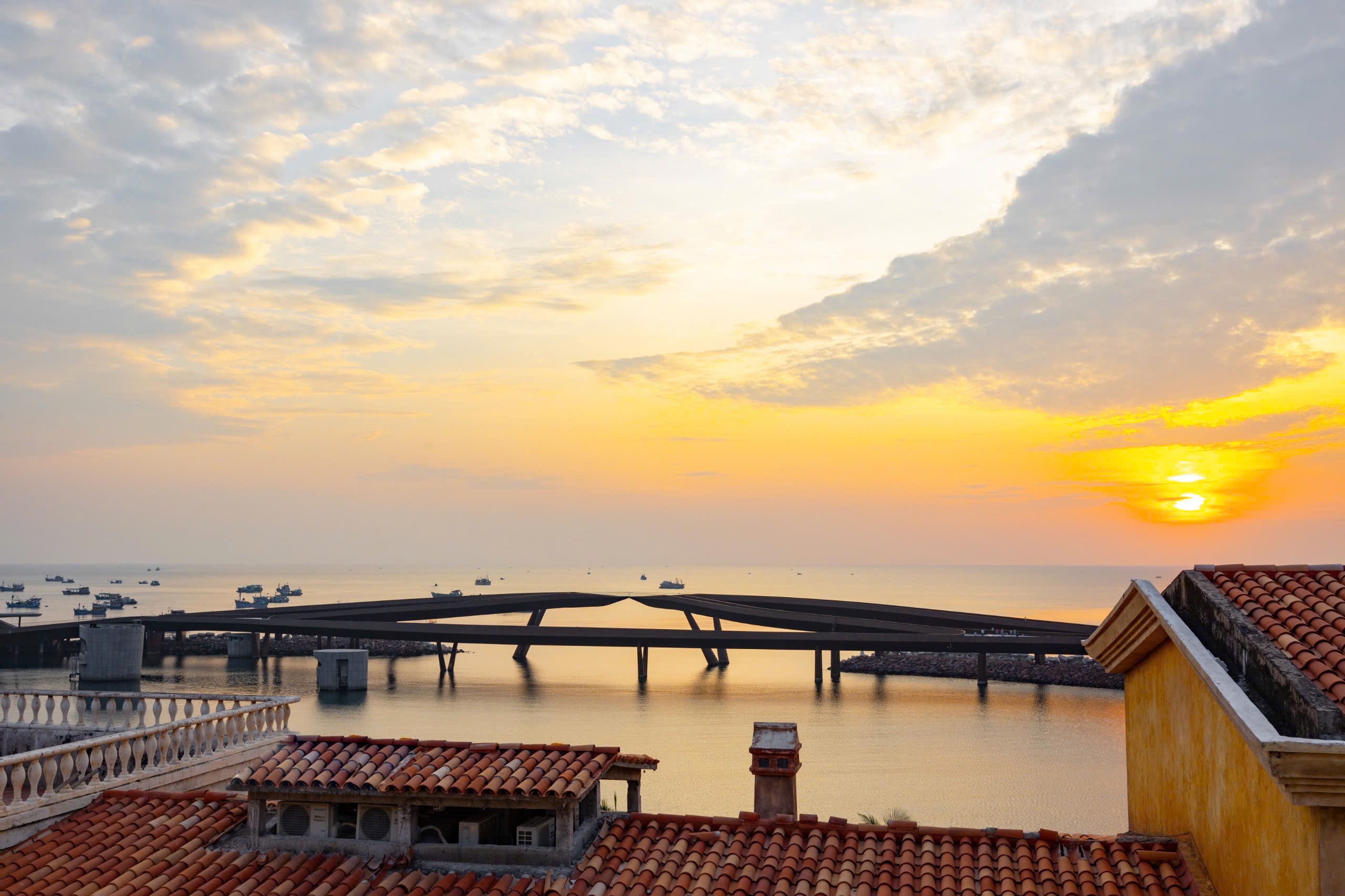Boutique hotel near Kiss of the Sea