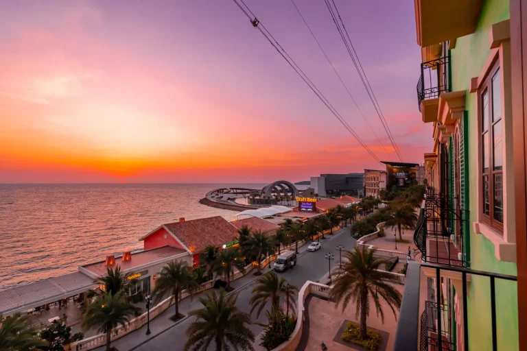 Luxury stay near Kiss Bridge