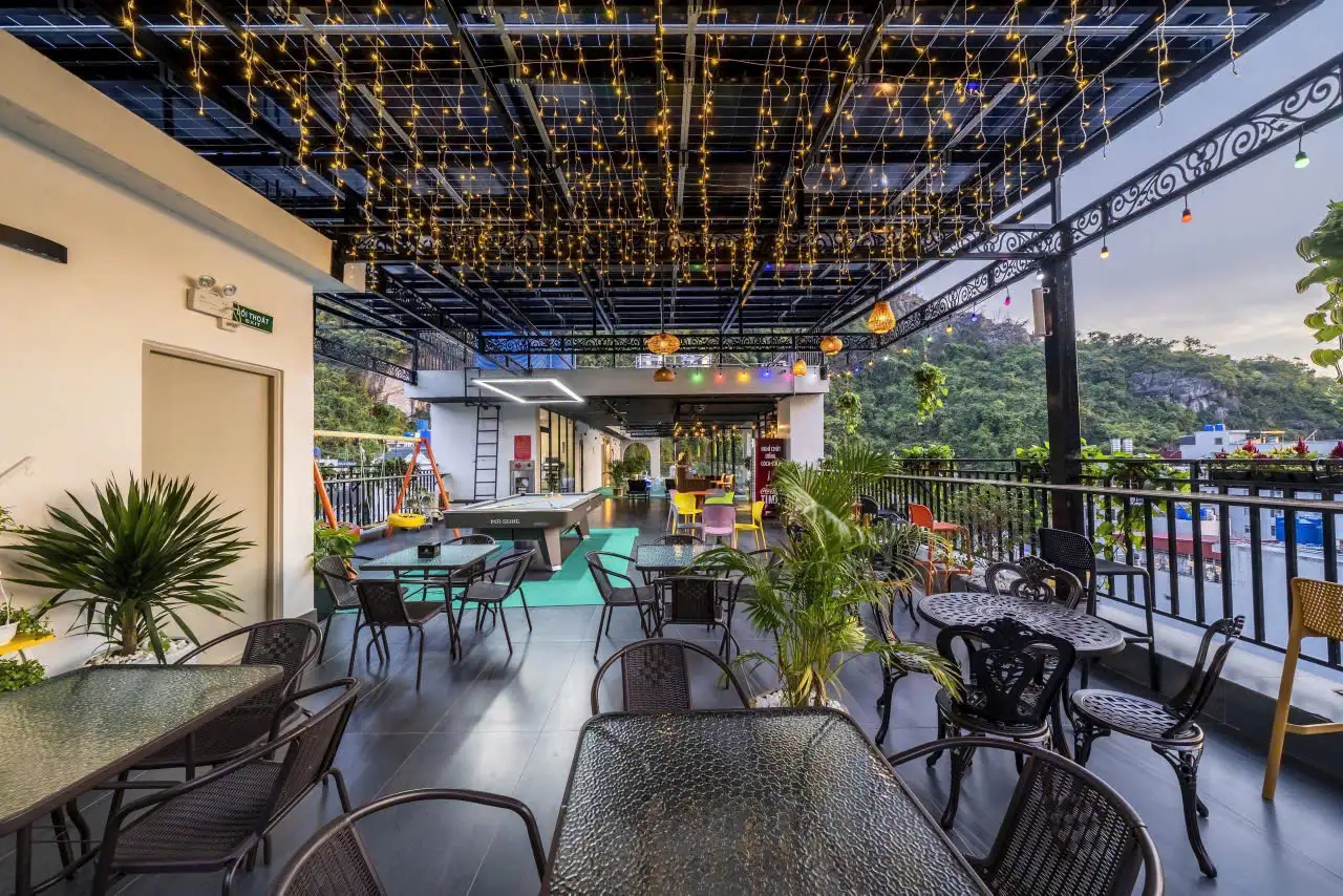 Best hotel in Cat Ba