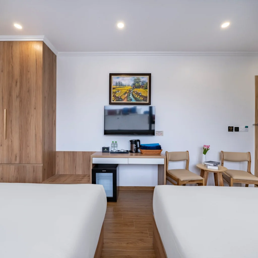 Book hotel in Cat Ba