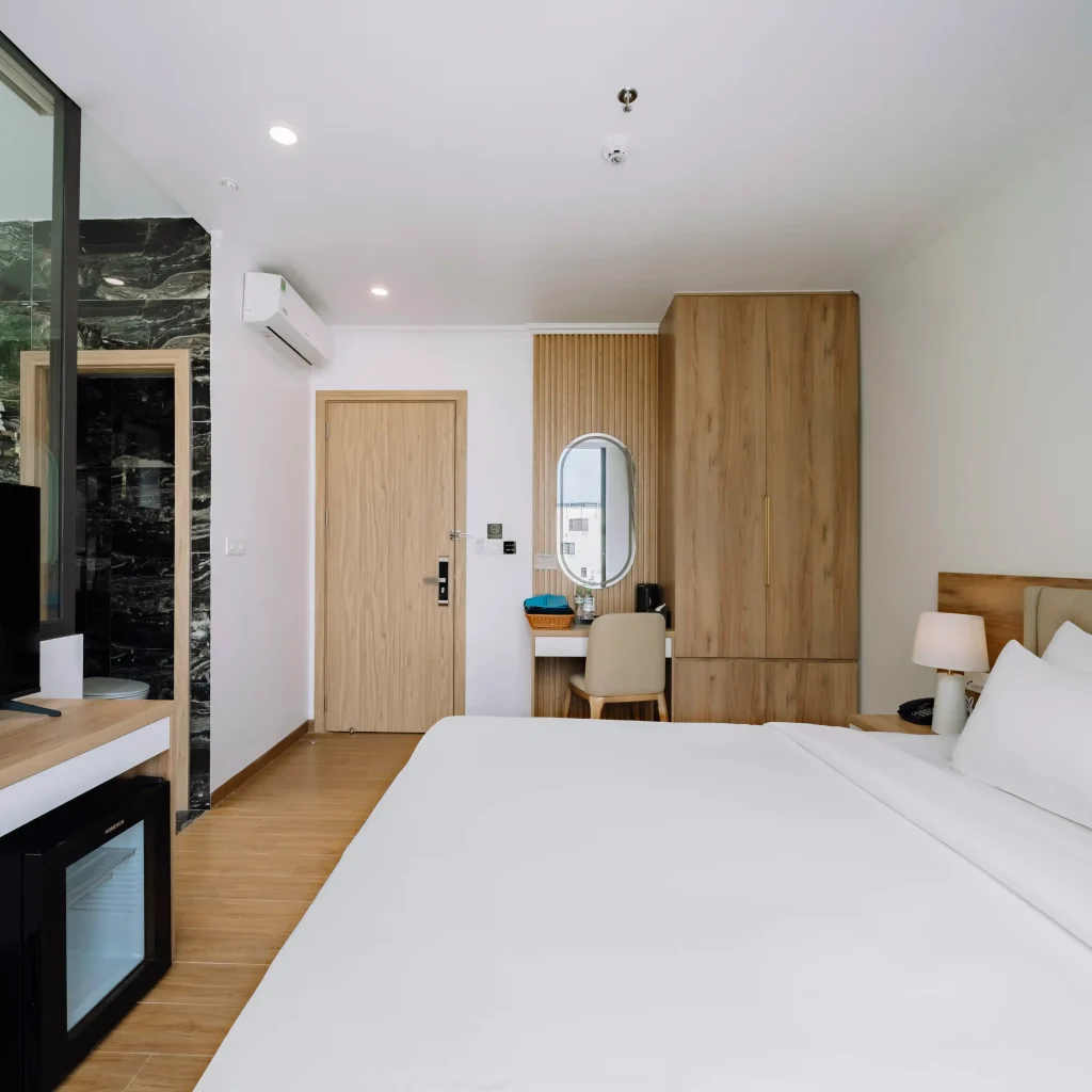 Best hotel in Cat Ba