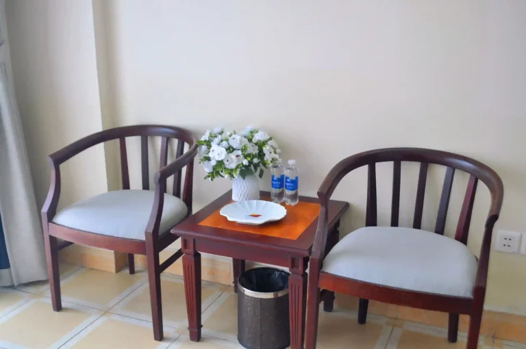 Beachfront hotel Cat Ba